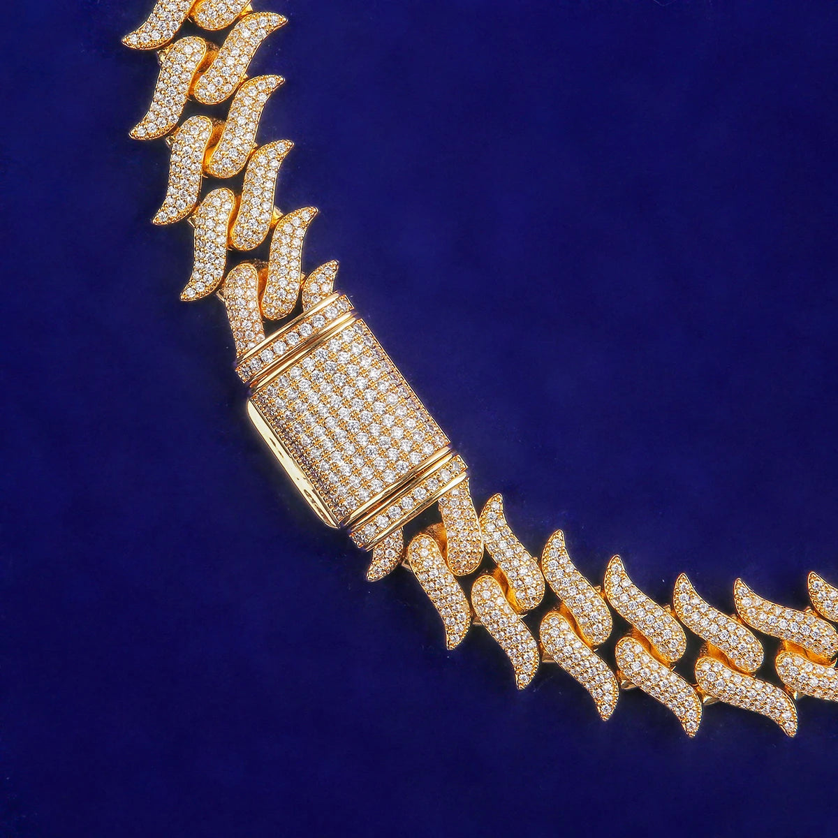 Spiked Diamond Prong Chain